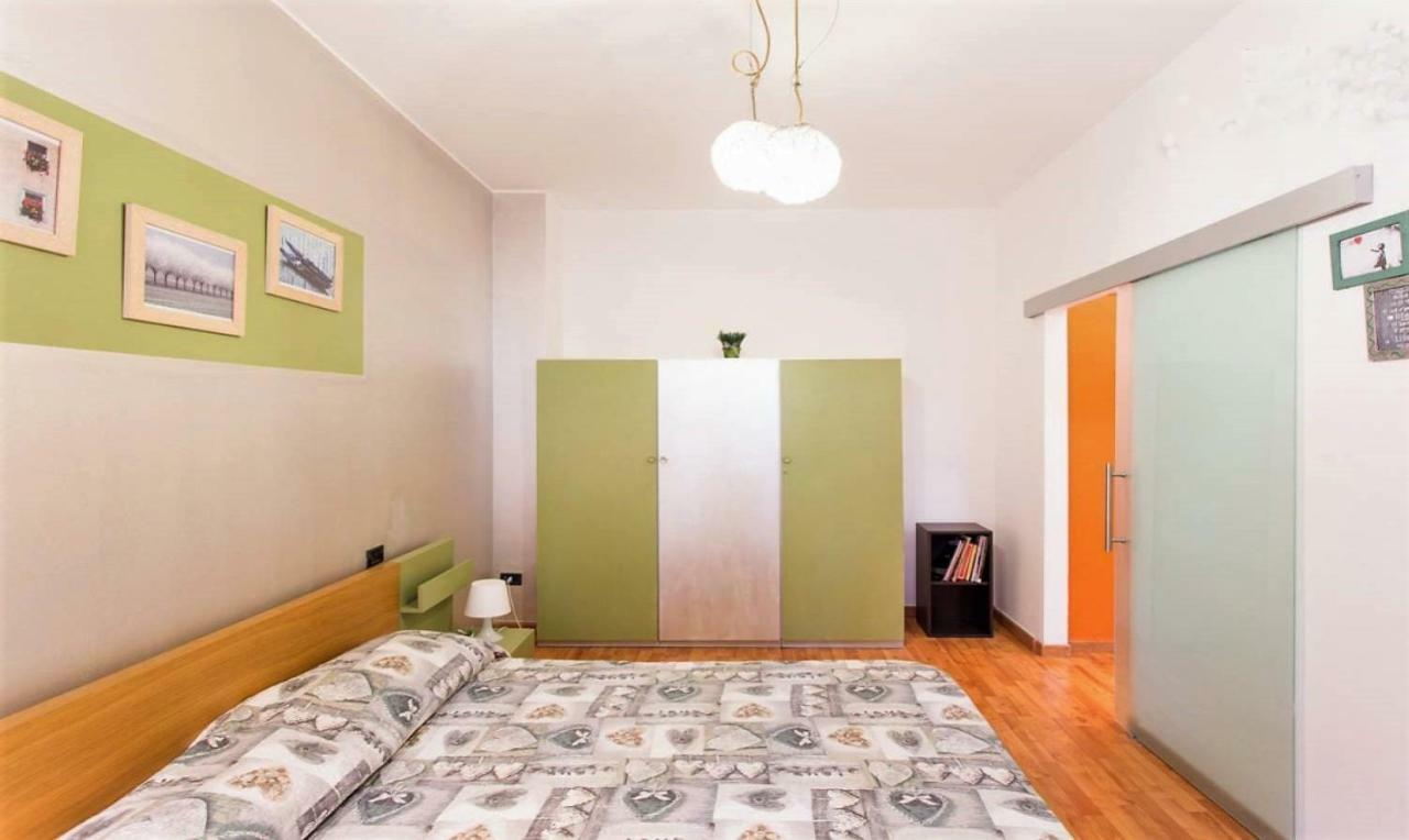 Isola Lagosta Apartment Милан Экстерьер фото
