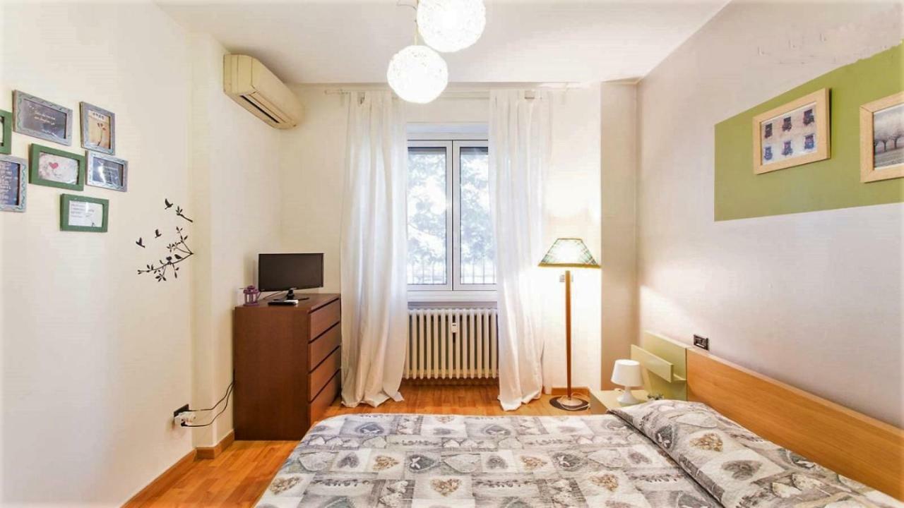 Isola Lagosta Apartment Милан Экстерьер фото
